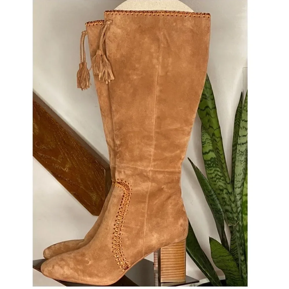 Silent D sweet suede
